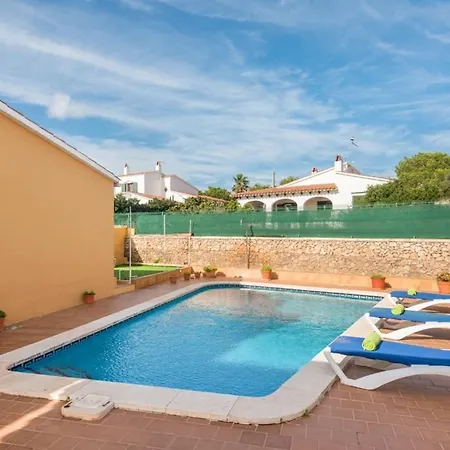 Paula - Punta Prima * Punta Prima (Menorca)